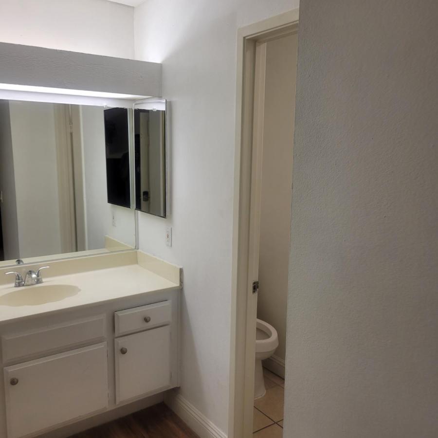 Private Room With Private Bath 리알토 외부 사진