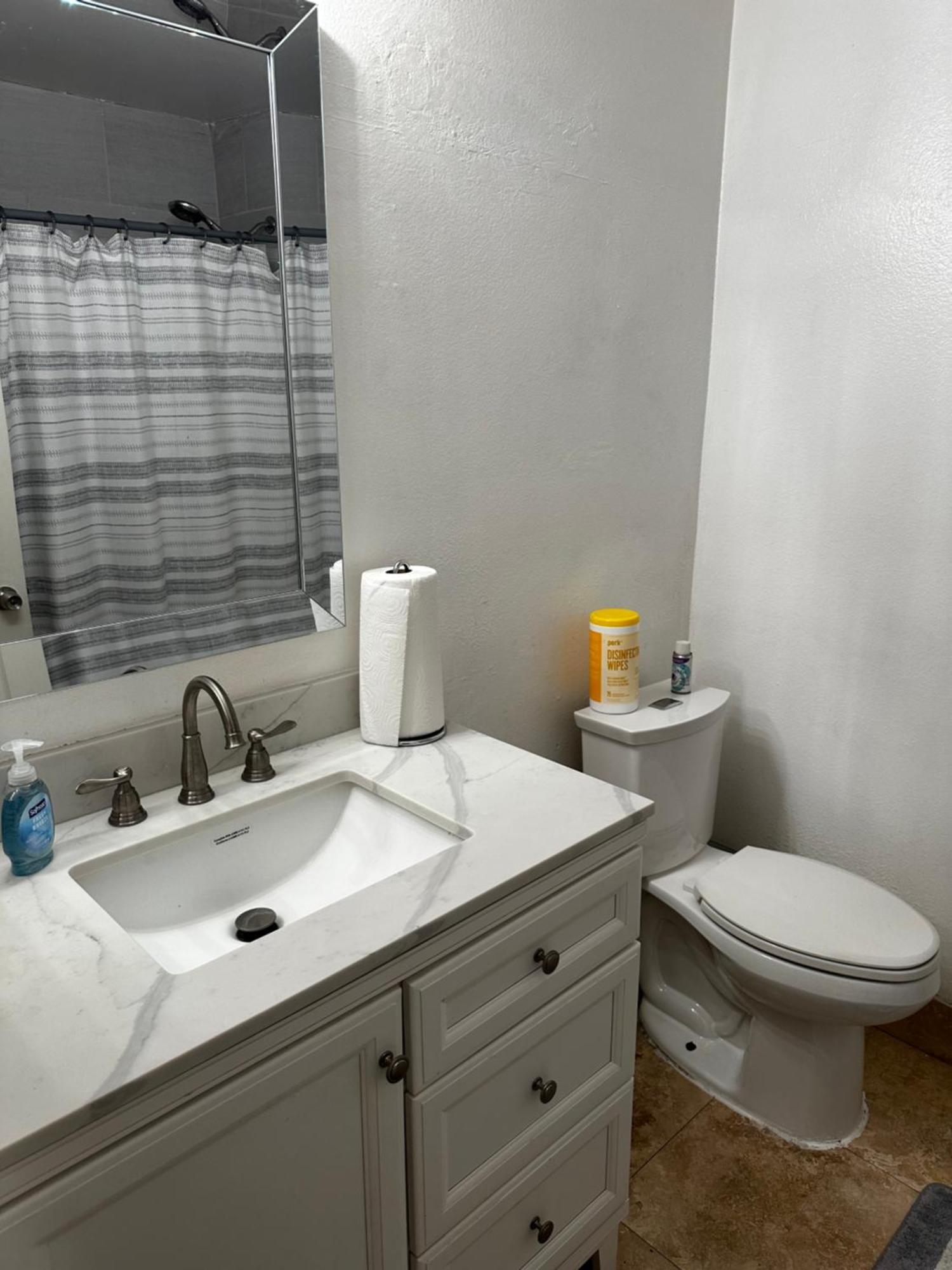 Private Room With Private Bath 리알토 외부 사진